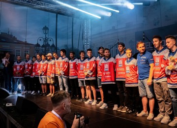 powiększ zdjęcie: Marma Ciarko STS Sanok Presents the Squad