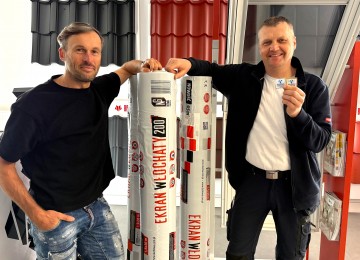 powiększ zdjęcie: Pierwszy zwycięzca promocji &quot;Upoluj Włochatego&quot; odebrał nagrodę!