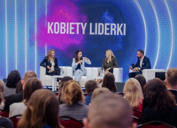 powiększ zdjęcie: &quot;Kobiety- liderki&quot; - Carpathian Startup Fest 2022